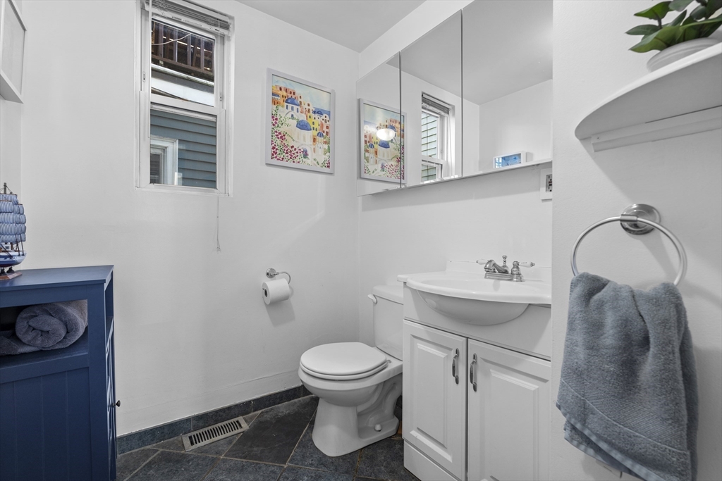 2 bed, 1 bath apartment for rent at 180 W 8th Unit 1, South Boston — photo 10 of 13
