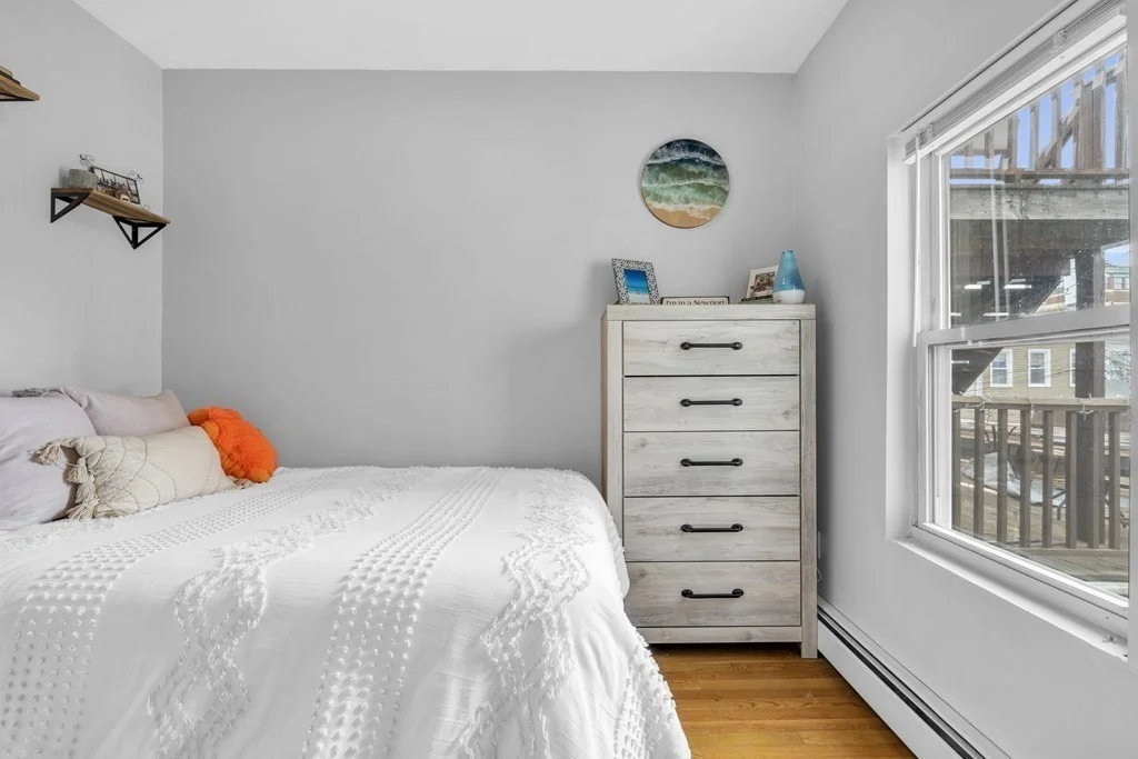 3 bed, 1 bath apartment for rent at 180 W 8th Unit 2, South Boston — photo 4 of 17