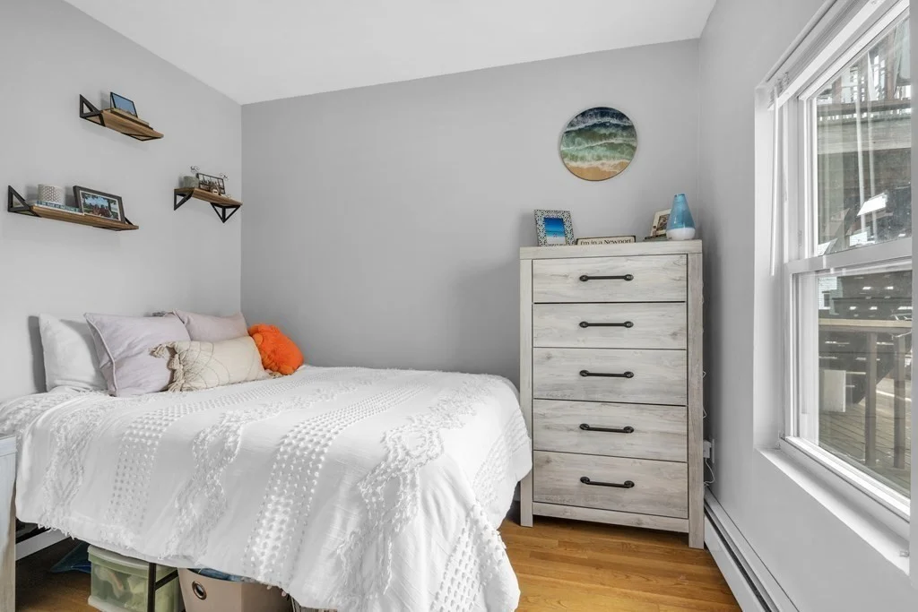 3 bed, 1 bath apartment for rent at 180 W 8th Unit 2, South Boston — photo 3 of 17