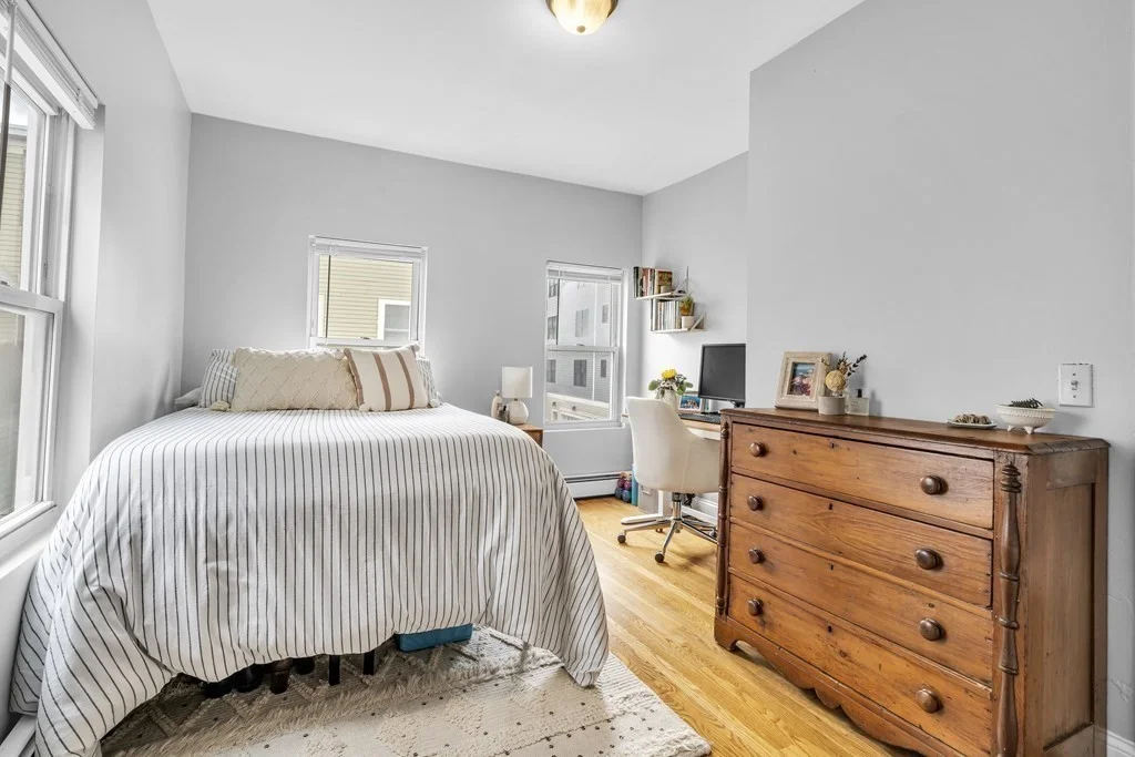 3 bed, 1 bath apartment for rent at 180 W 8th Unit 2, South Boston — photo 6 of 17