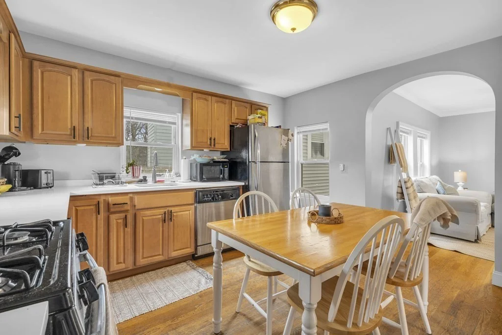 3 bed, 1 bath apartment for rent at 180 W 8th Unit 2, South Boston — photo 14 of 17