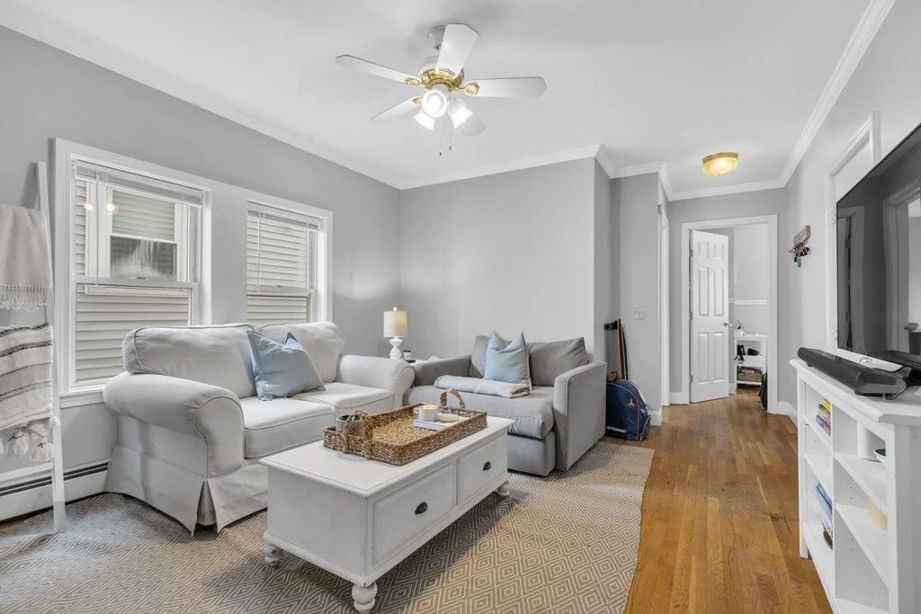 3 bed, 1 bath apartment for rent at 180 W 8th Unit 2, South Boston — photo 1 of 17