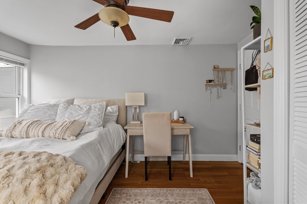 3 bed, 1 bath apartment for rent at 180 W 8th Unit 3, South Boston — photo 6 of 11