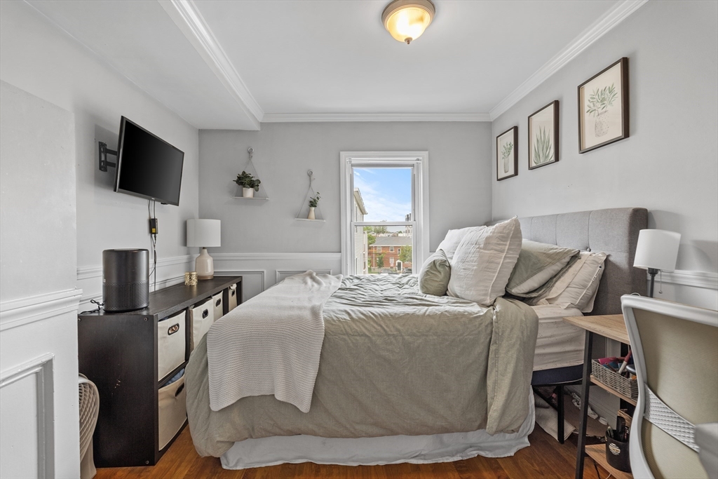 3 bed, 1 bath apartment for rent at 180 W 8th Unit 3, South Boston — photo 7 of 11