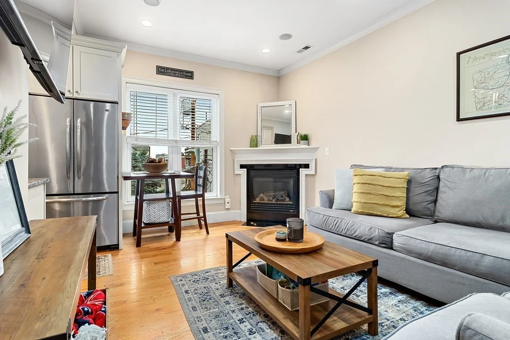 2 bed, 1 bath apartment for rent at 180 W Seventh St Unit 2, Boston — photo 4 of 12