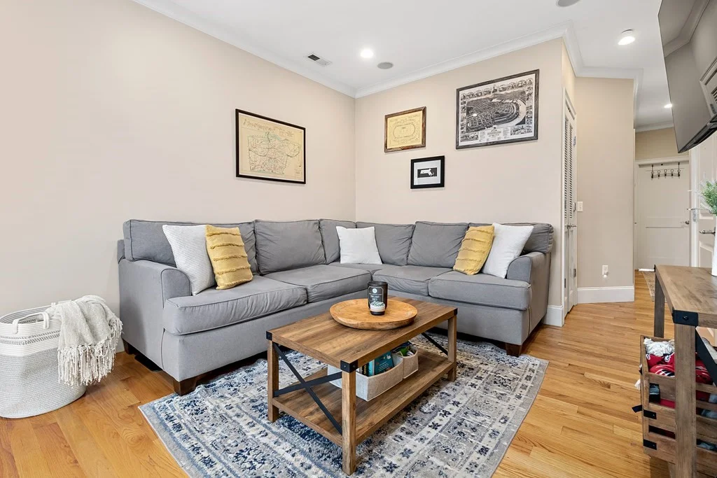 2 bed, 1 bath apartment for rent at 180 W Seventh St Unit 2, Boston — photo 5 of 12
