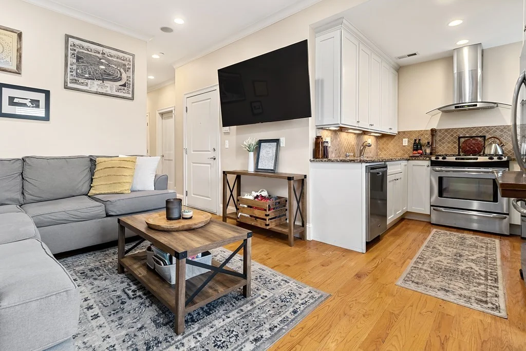 2 bed, 1 bath apartment for rent at 180 W Seventh St Unit 2, Boston — photo 1 of 12