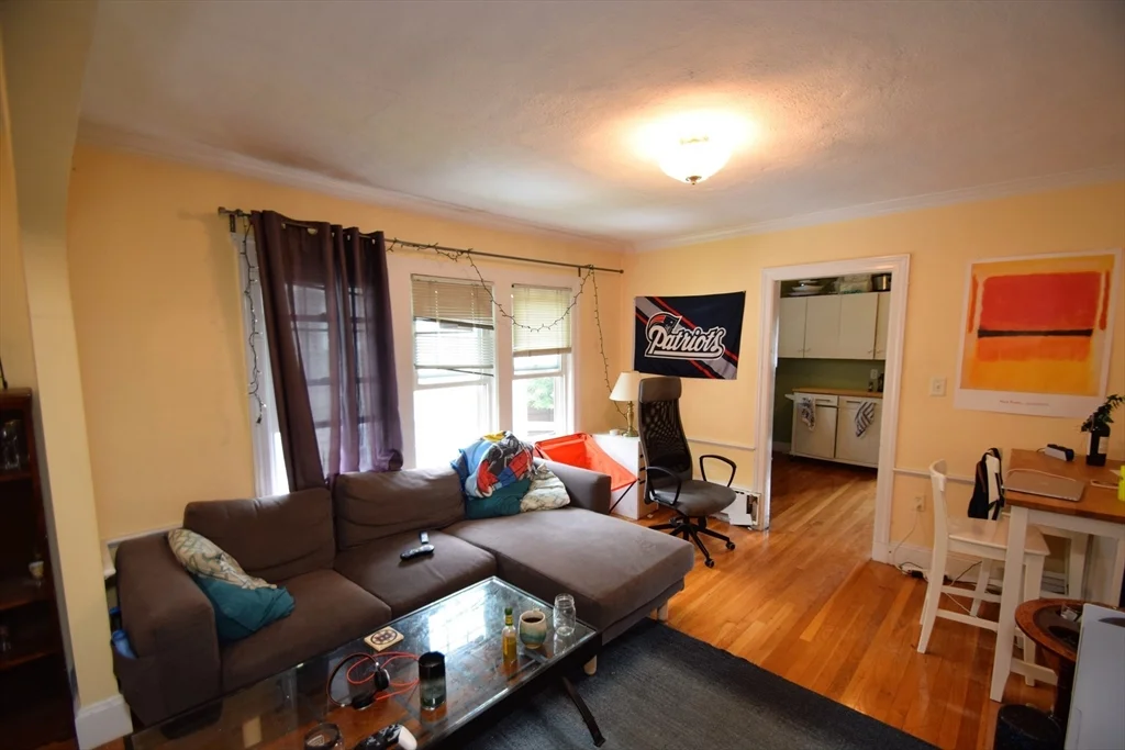 4 bed, 2 bath apartment for rent at 180 Washington St Unit 2, Brighton — photo 3 of 17