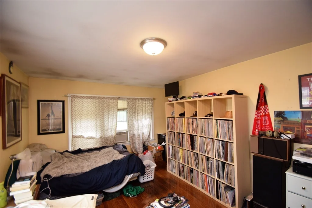 4 bed, 2 bath apartment for rent at 180 Washington St Unit 2, Brighton — photo 9 of 17