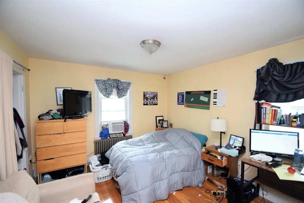 4 bed, 2 bath apartment for rent at 180 Washington St Unit 2, Brighton — photo 11 of 17