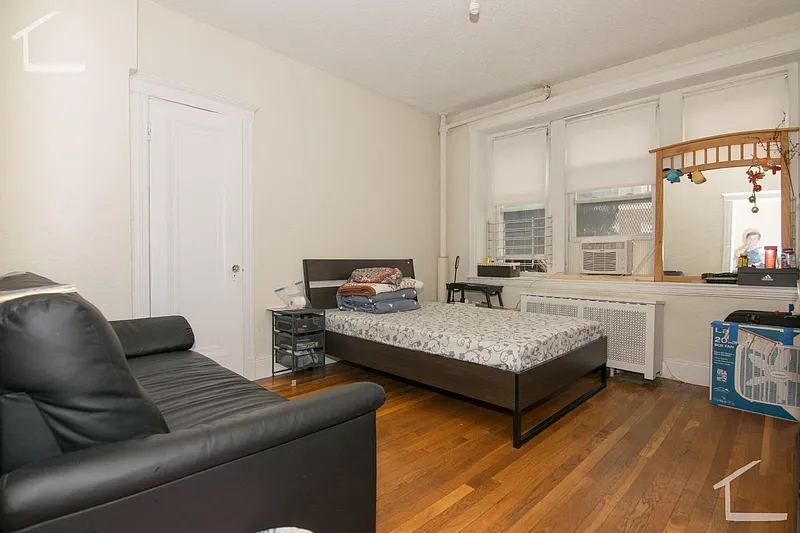 1 bed, 1 bath apartment for rent at 1800 Commonwealth Ave Unit 3, Brighton — photo 1 of 5
