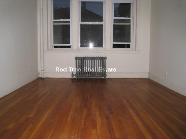 1 bed, 1 bath apartment for rent at 1800 Commonwealth Ave Unit 35, Brighton — photo 10 of 12