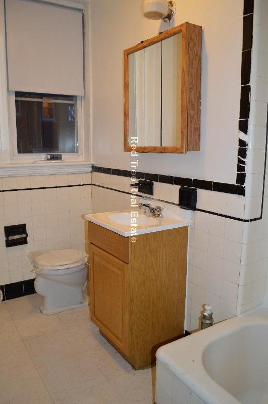 1 bed, 1 bath apartment for rent at 1800 Commonwealth Ave Unit 35, Brighton — photo 7 of 12