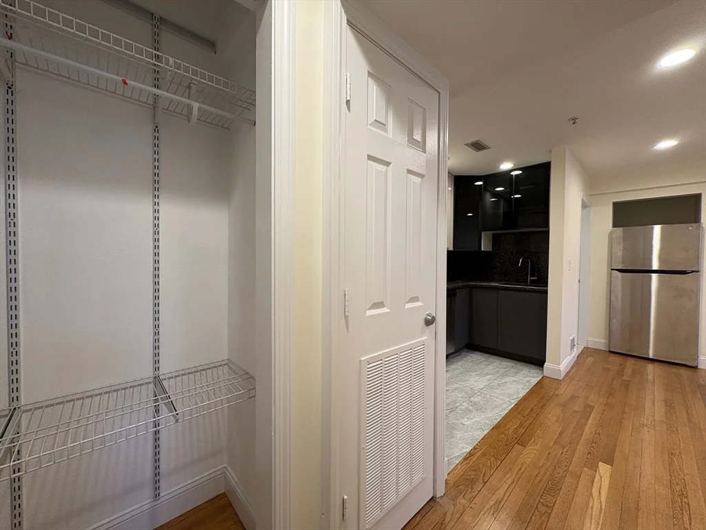1 bed, 1 bath apartment for rent at 1801 Beacon St Unit 1, Brookline — photo 5 of 14