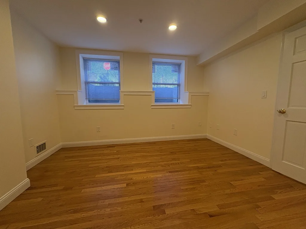 1 bed, 1 bath apartment for rent at 1801 Beacon St Unit 1, Brookline — photo 10 of 14