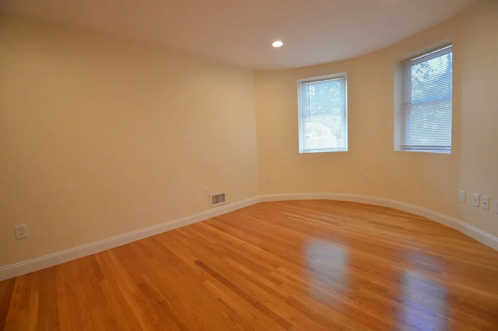 3 bed, 2 bath apartment for rent at 1801 Beacon St Unit 2, Brookline — photo 10 of 14
