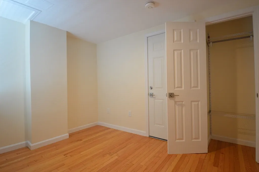 3 bed, 2 bath apartment for rent at 1801 Beacon St Unit 2, Brookline — photo 8 of 14