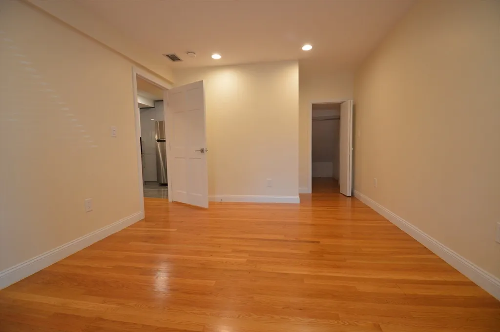 3 bed, 2 bath apartment for rent at 1801 Beacon St Unit 2, Brookline — photo 11 of 14