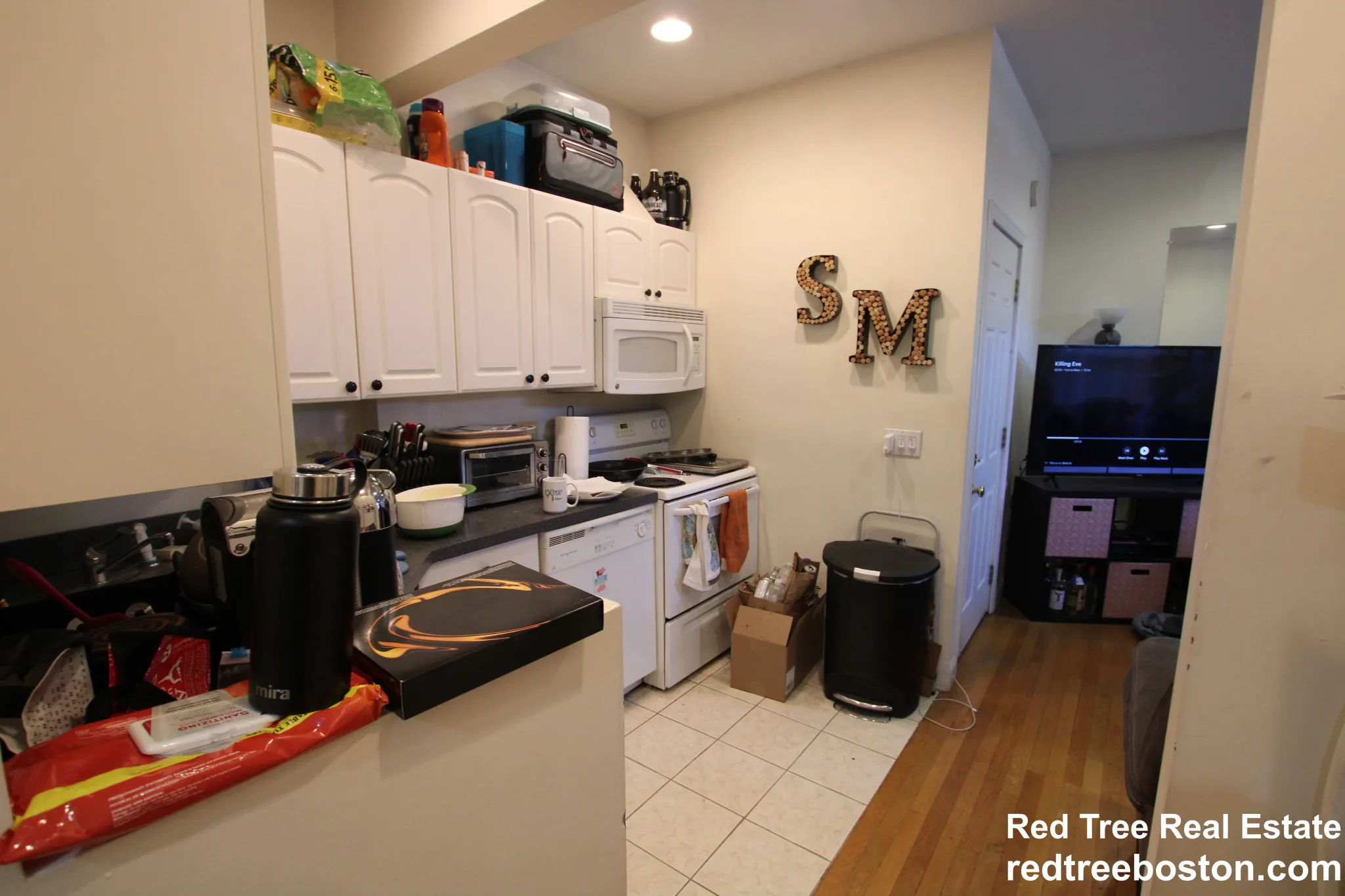 1.5 bed, 1 bath apartment for rent at 1801 Beacon St Unit 3, Brookline — photo 6 of 13