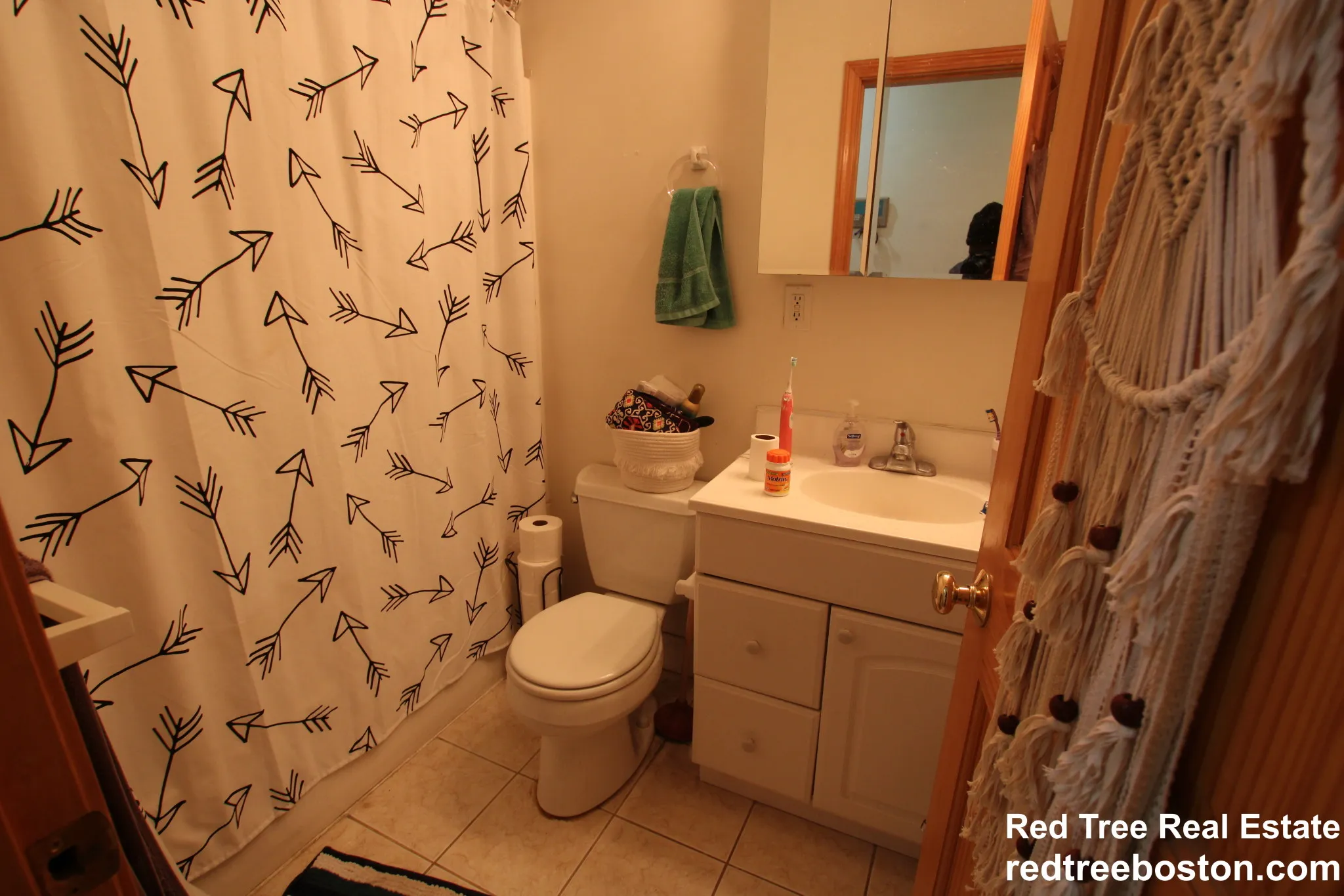 1.5 bed, 1 bath apartment for rent at 1801 Beacon St Unit 3, Brookline — photo 10 of 13