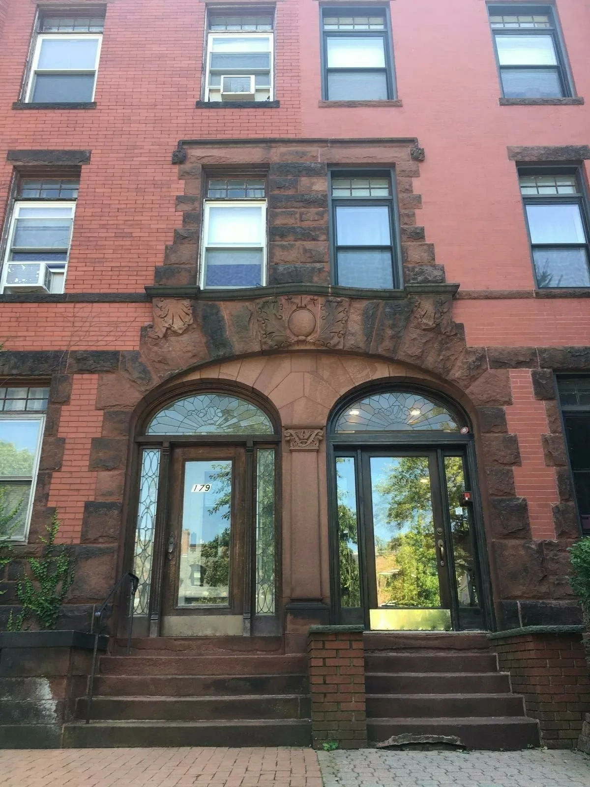 2 bed, 1 bath apartment for rent at 1801 Beacon St Unit 5, Brookline — photo 9 of 10