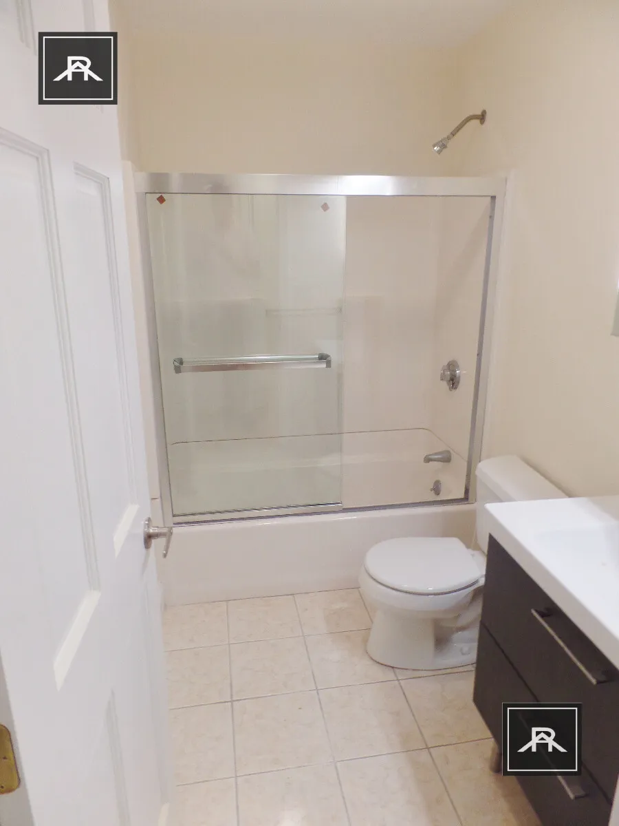 4 bed, 2 bath apartment for rent at 1801 Beacon St Unit 6, Brookline — photo 11 of 11