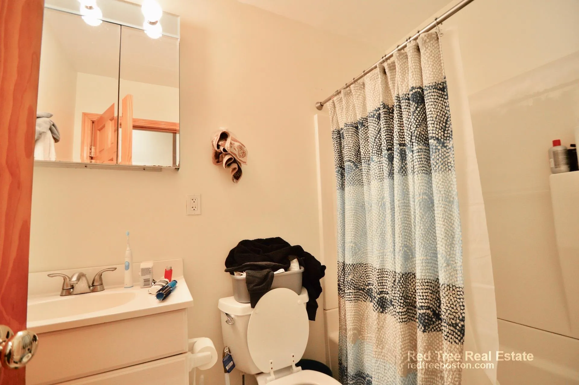 3 bed, 2 bath apartment for rent at 1801 Beacon St Unit 8, Brookline — photo 26 of 30
