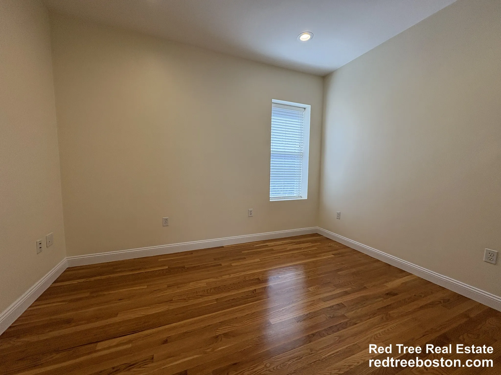 3 bed, 2 bath apartment for rent at 1801 Beacon St Unit 8, Brookline — photo 9 of 30