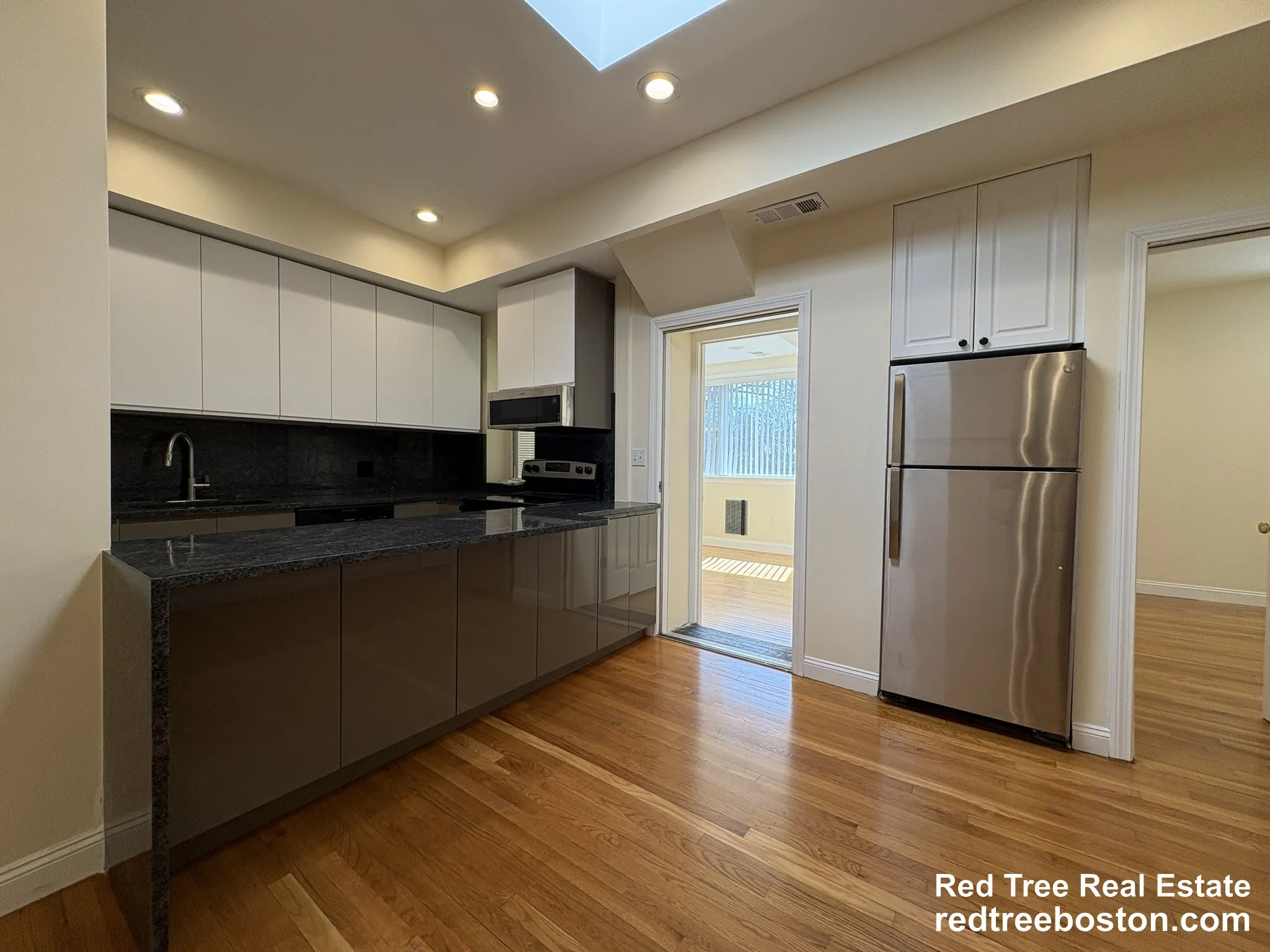 3 bed, 2 bath apartment for rent at 1801 Beacon St Unit 8, Brookline — photo 15 of 30