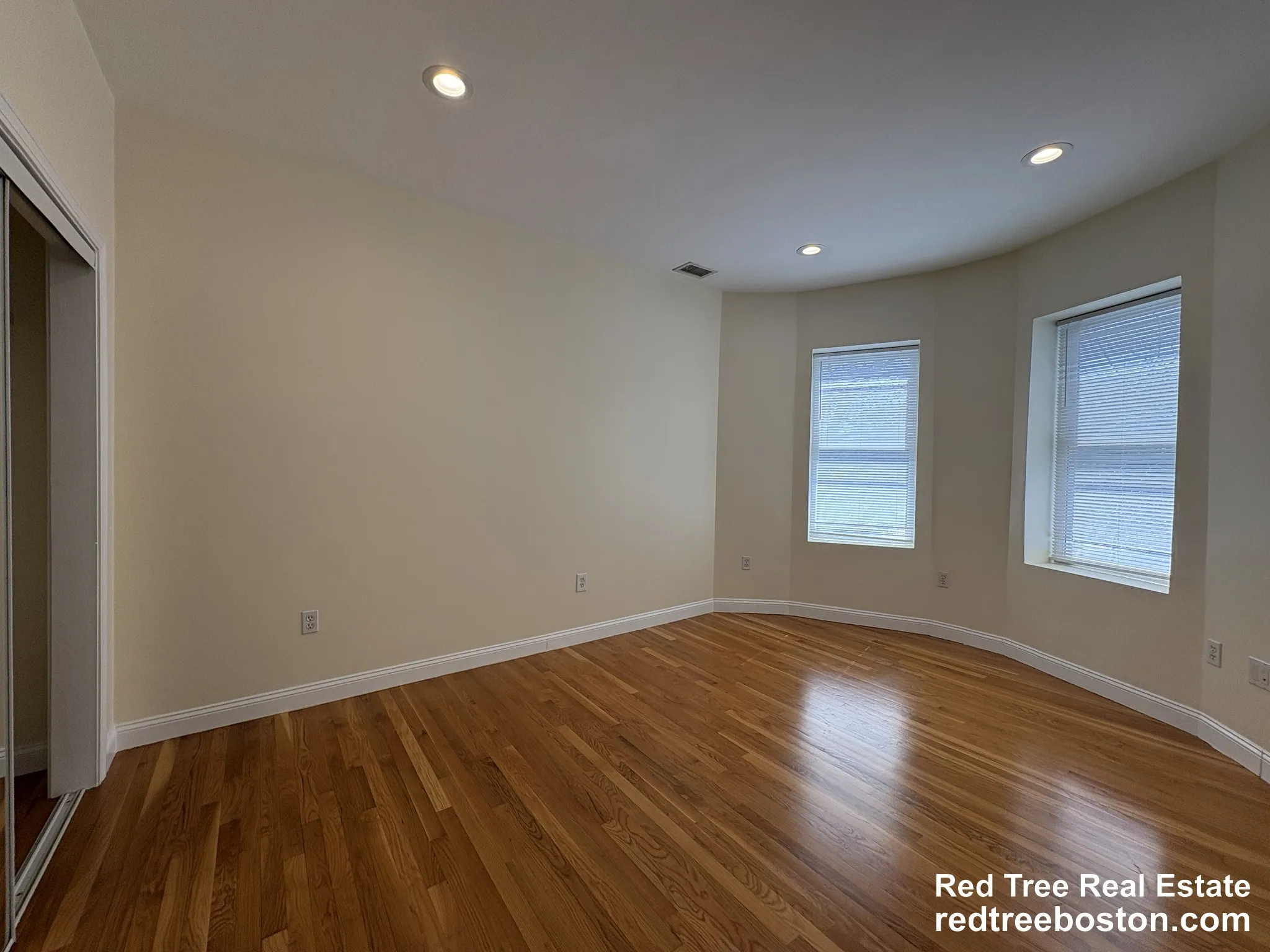 3 bed, 2 bath apartment for rent at 1801 Beacon St Unit 8, Brookline — photo 7 of 30