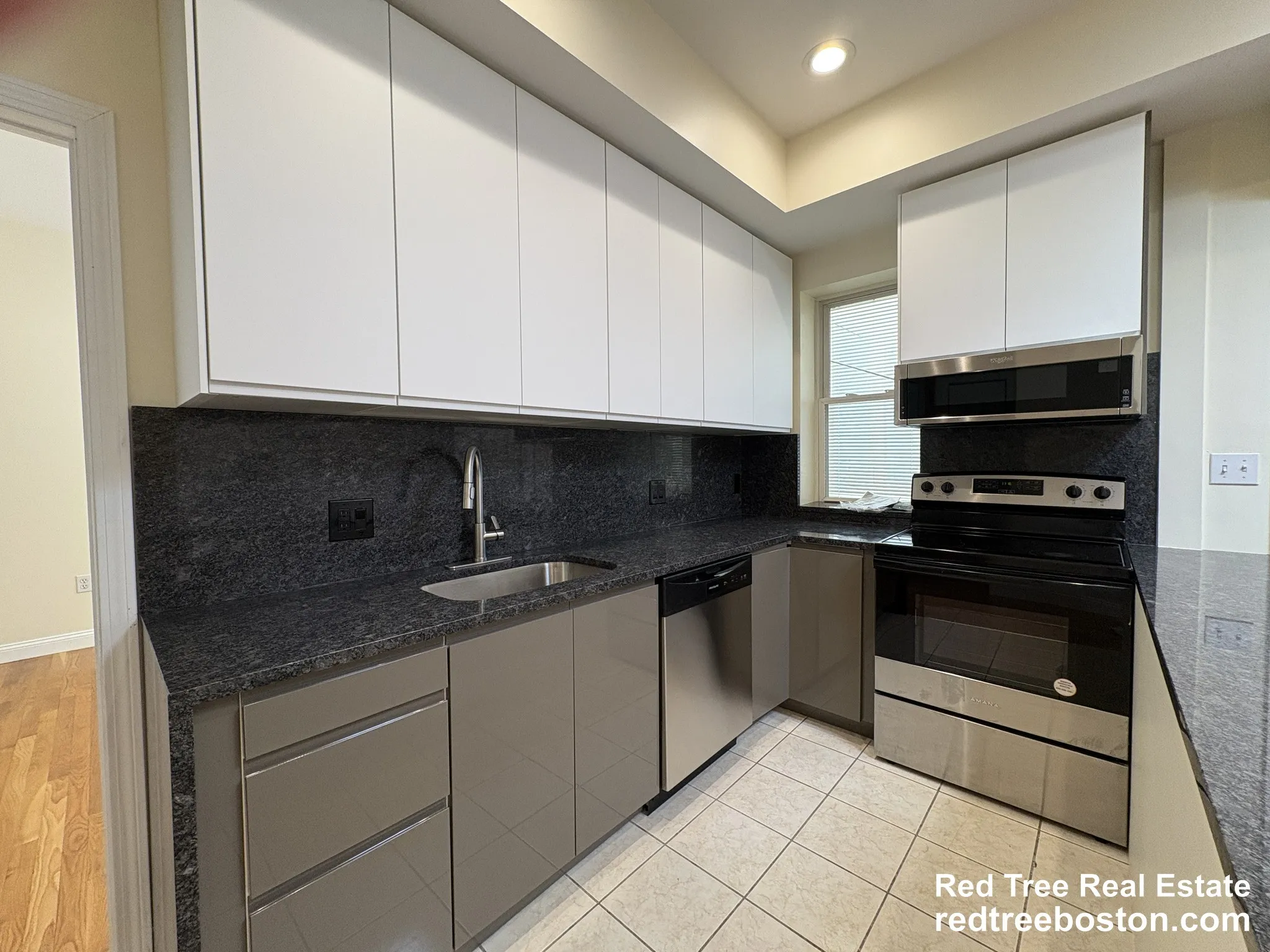 3 bed, 2 bath apartment for rent at 1801 Beacon St Unit 8, Brookline — photo 13 of 30