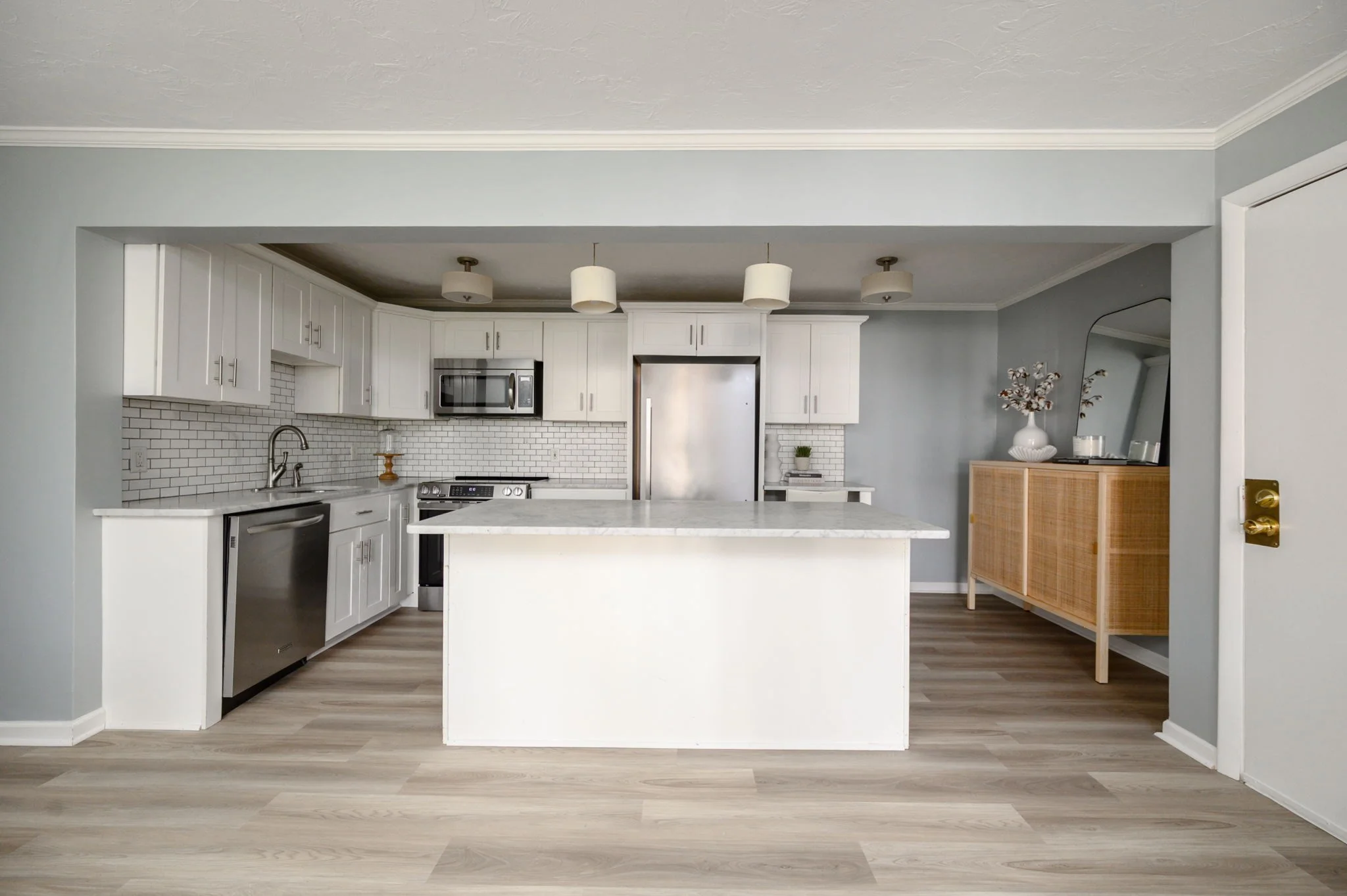 2 bed, 1 bath apartment for rent at 1801 Ocean St Unit B-21, Marshfield — photo 4 of 21