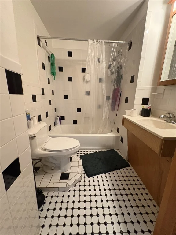 4 bed, 2 bath apartment for rent at 1802 Massachusetts Ave Unit 12, Neighborhood Nine — photo 4 of 17