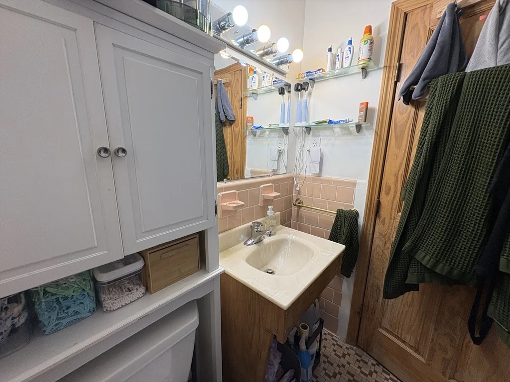 1 bed, 1 bath apartment for rent at 1802 Massachusetts Ave Unit 21, Neighborhood Nine — photo 5 of 9