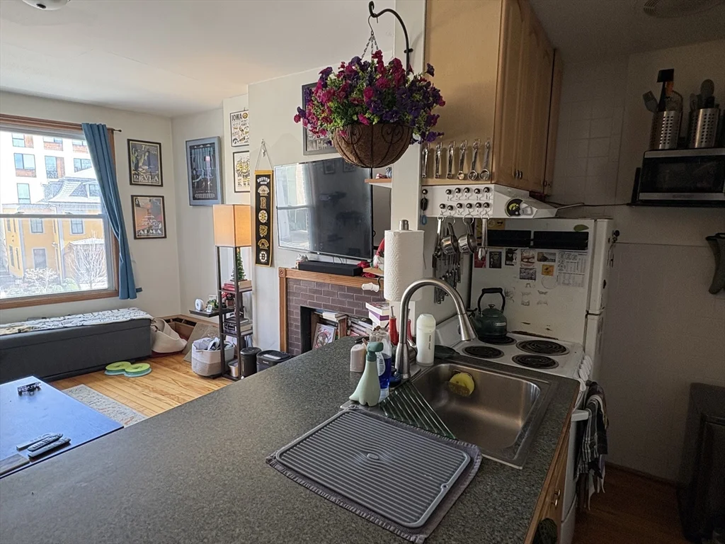1 bed, 1 bath apartment for rent at 1802 Massachusetts Ave Unit 21, Neighborhood Nine — photo 1 of 9