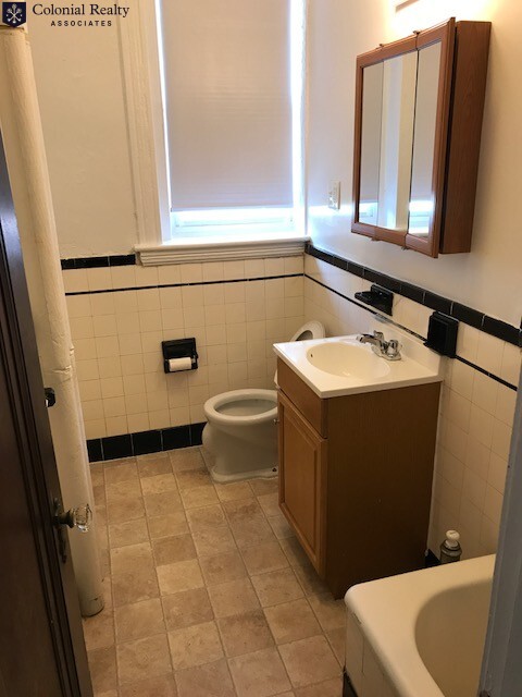 1 bed, 1 bath apartment for rent at 1803 Commonwealth Ave Unit 13, Brighton — photo 9 of 12