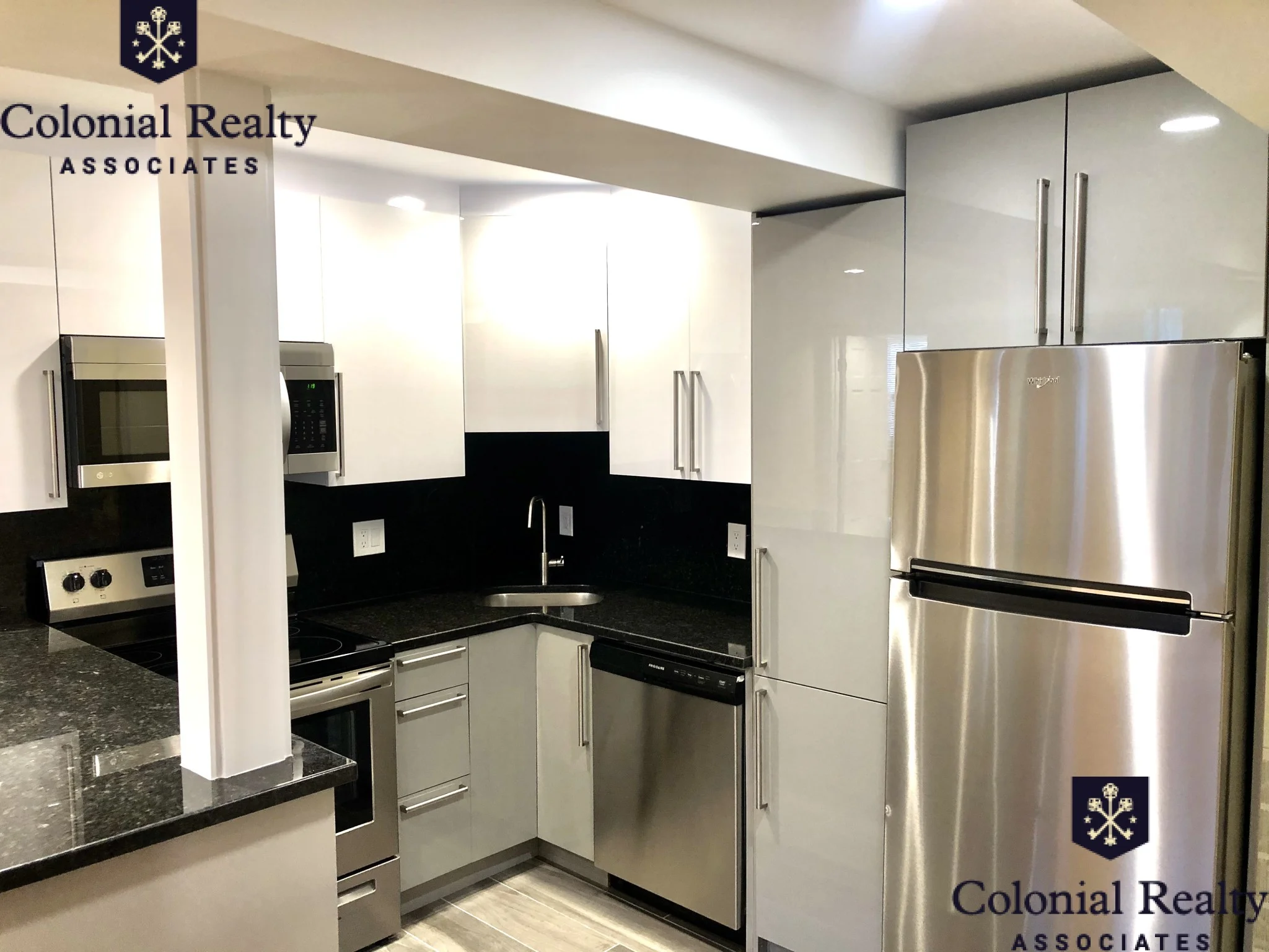 3 bed, 2 bath apartment for rent at 1805 Beacon St Unit 6, Brookline — photo 3 of 23