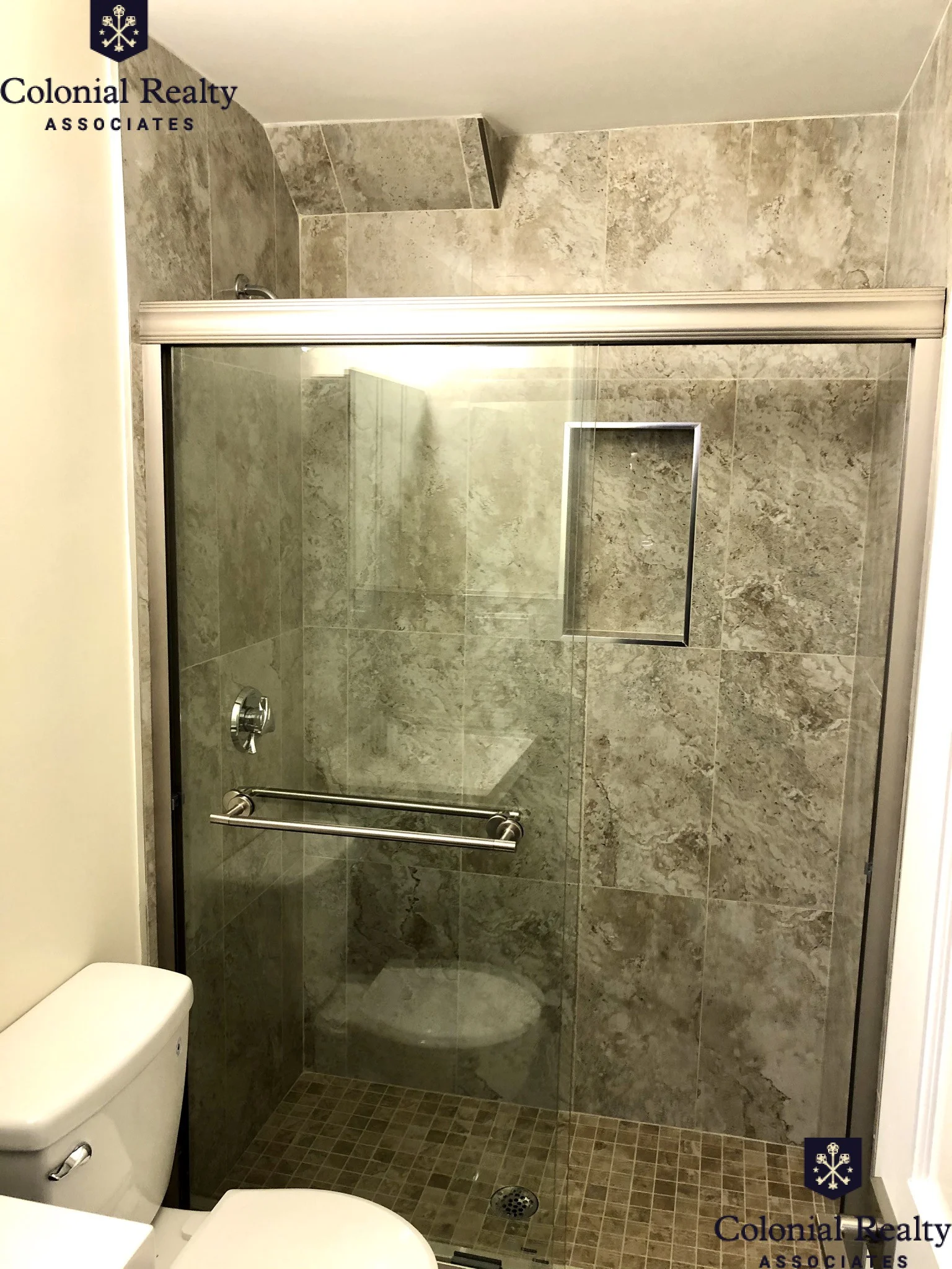 3 bed, 2 bath apartment for rent at 1805 Beacon St Unit 6, Brookline — photo 6 of 23