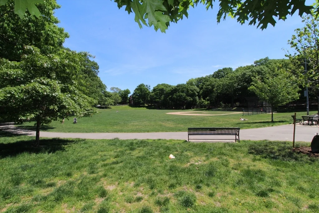 3 bed, 1 bath apartment for rent at 1805 Beacon Unit 3, Brookline — photo 11 of 11