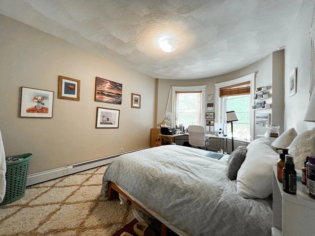 3 bed, 1 bath apartment for rent at 1809 Beacon St Unit 2, Brookline — photo 7 of 12