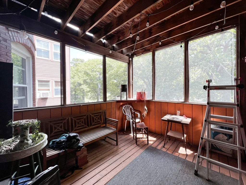 3 bed, 1 bath apartment for rent at 1809 Beacon St Unit 2, Brookline — photo 11 of 12
