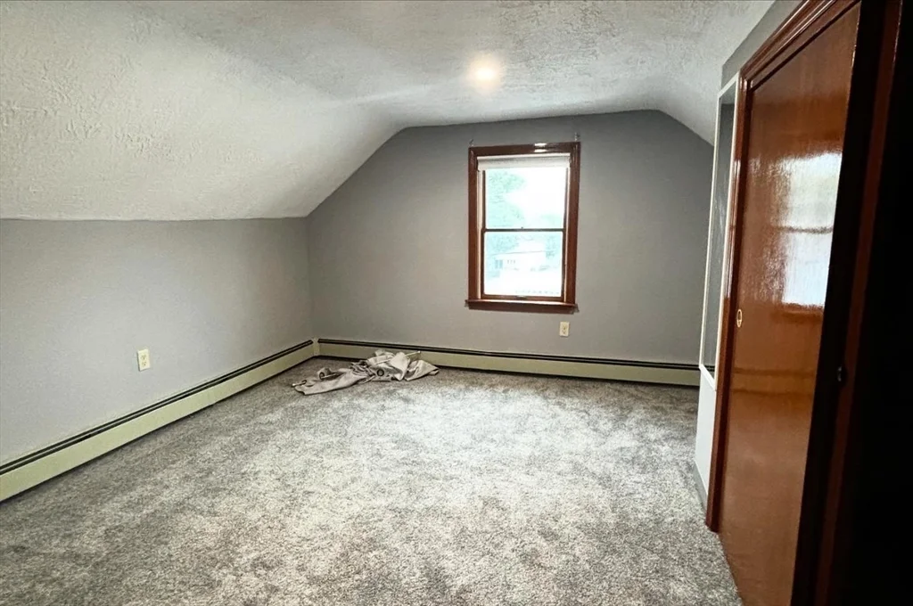 3 bed, 1 bath apartment for rent at 181 Belmont St Unit 2, Everett — photo 10 of 14