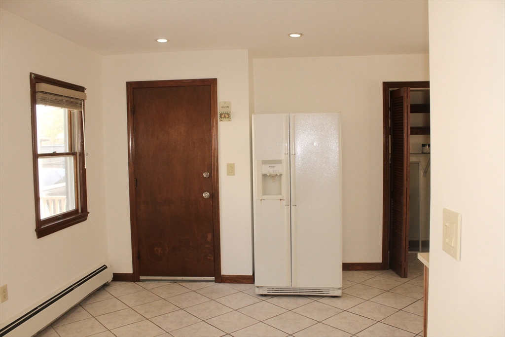 1 bed, 1 bath apartment for rent at 181 Belmont Unit 1, Everett — photo 4 of 18