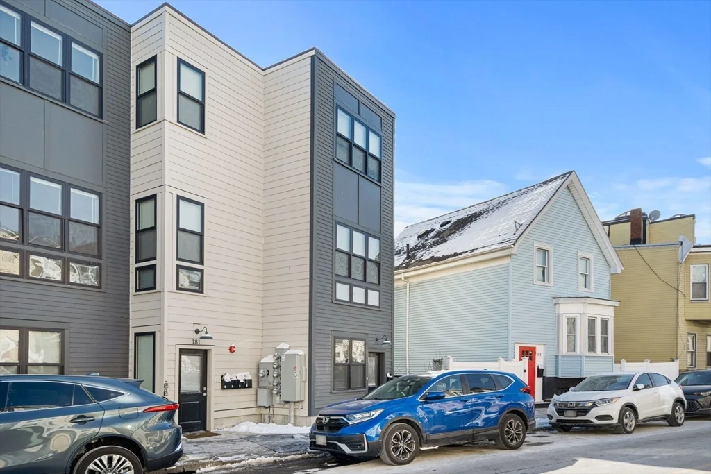 2 bed, 2 bath apartment for rent at 181 Bennington St Unit 1, East Boston — photo 2 of 31
