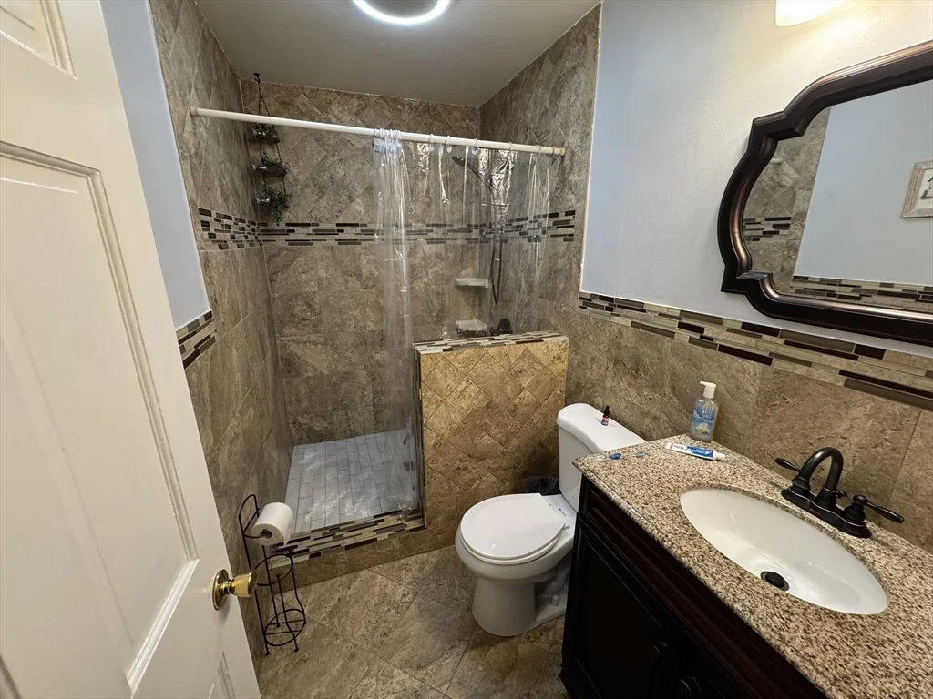 2 bed, 2 bath apartment for rent at 181 Bonad Rd Unit SF, Chestnut Hill — photo 13 of 20