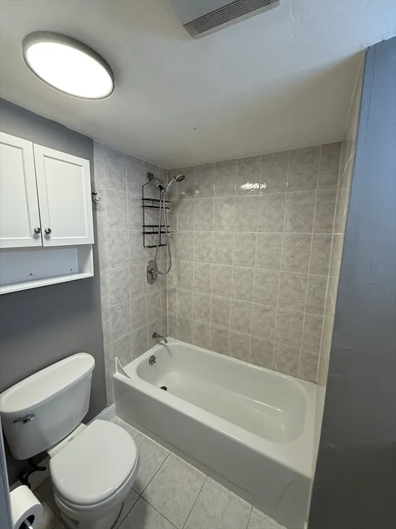 2 bed, 1 bath apartment for rent at 181 Bowen St Unit 1, South Boston — photo 6 of 8