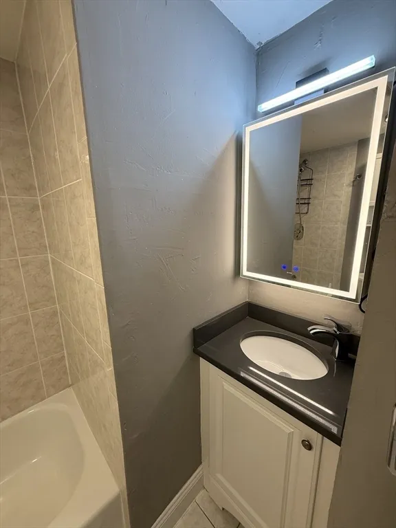 2 bed, 1 bath apartment for rent at 181 Bowen St Unit 1, South Boston — photo 7 of 8