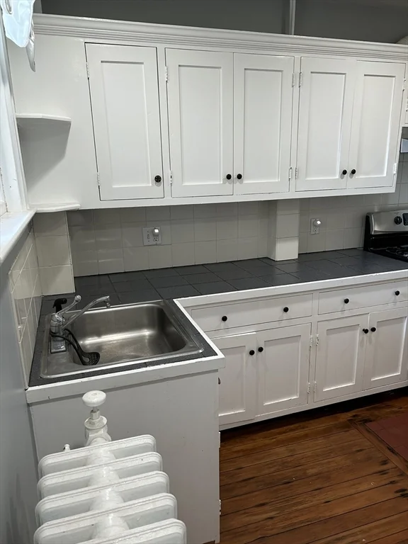1 bed, 1 bath apartment for rent at 181 Central Unit 1A, Somerville