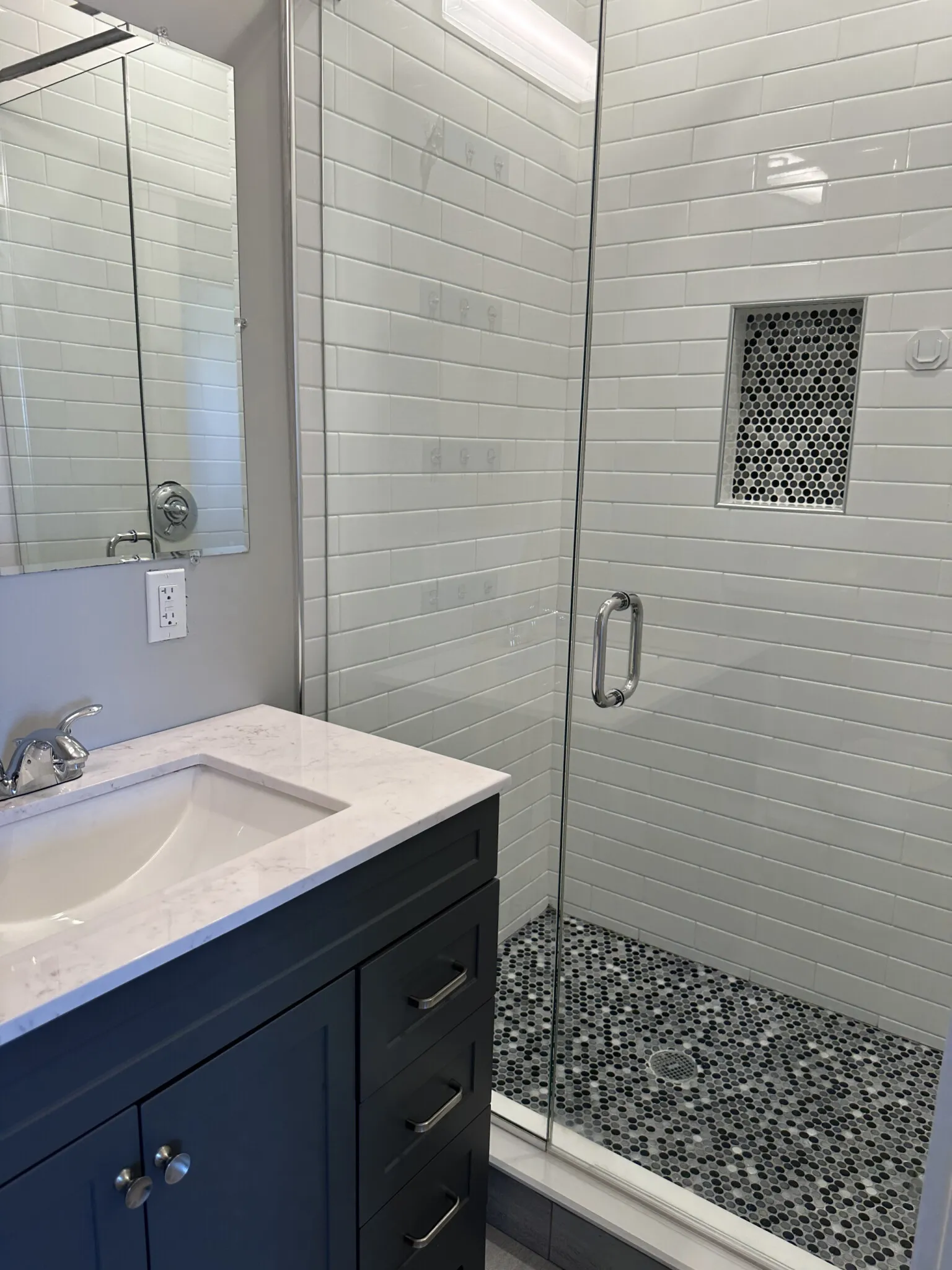 3 bed, 1 bath apartment for rent at 181 Chelsea St Unit 3, Everett — photo 3 of 10