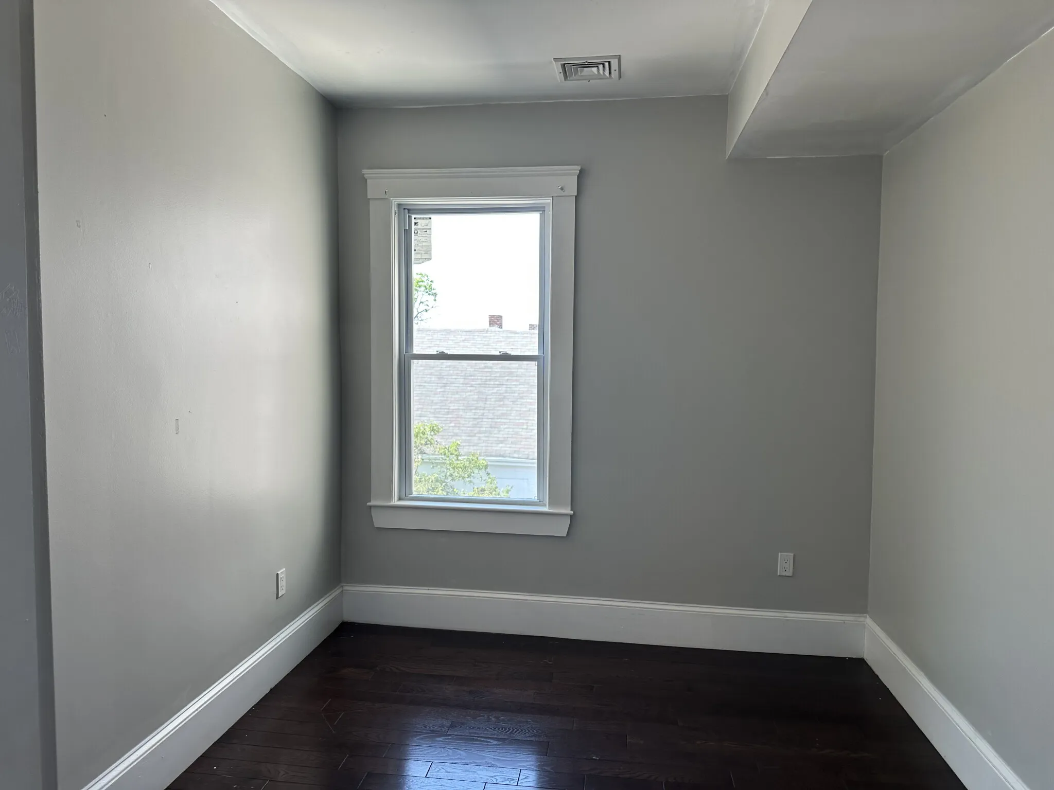 3 bed, 1 bath apartment for rent at 181 Chelsea St Unit 3, Everett — photo 6 of 10